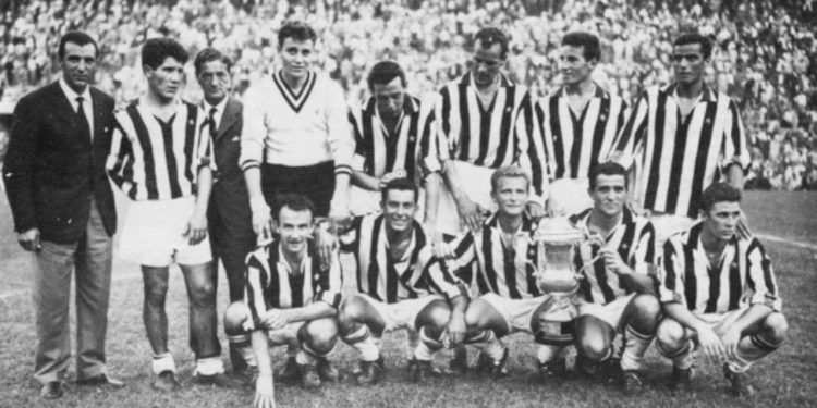 Napoli nuk arrin ta mposht Juventusin; humbja 7-0 e bardhezinjve shënon disfaten më të rëndë të historisë nga një ekip italian.