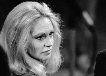 Ndërron jetë në moshën 89-vjeçare Joan Kennedy, bashkëshortja e senatorit të Massachusetts Ted Kennedy.