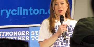 Ndërtohet një sallë vallëzimi në ‘Shtëpinë e Bardhë’; Chelsea Clinton e kritikon Trumpin: Tregon pamohueshëm mungesë respekti për historinë.