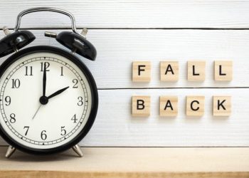 Nga e diela e 26 tetorit, ora do të ndryshojë, duke kaluar akrepat 60 minuta përpara.