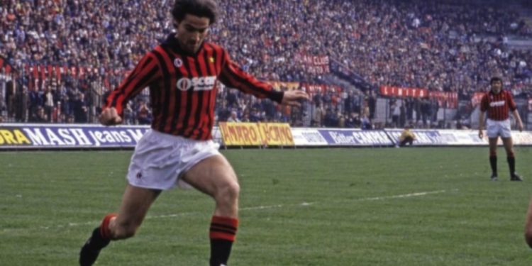 Nga fusha e futbollit në arenën politike: Rrëfimi i veçantë i sulmuesit të Milanit - Van Basten më kërkoi fanellën, si arrita të pajtoj Maradonën me djalin e tij.
