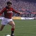 Nga fusha e futbollit në arenën politike: Rrëfimi i veçantë i sulmuesit të Milanit - Van Basten më kërkoi fanellën, si arrita të pajtoj Maradonën me djalin e tij.