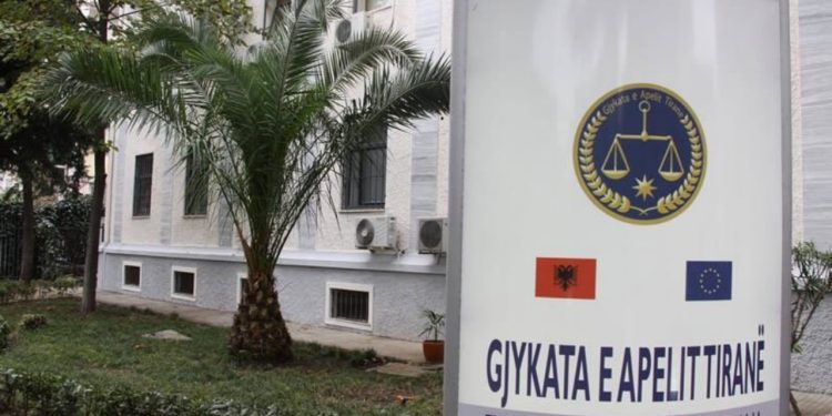 Ngjarje e parashikuar: Kërcënimi me jetë i tre gjyqtarëve në sallën e gjyqit pas shpalljes së vendimit