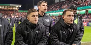 Ngjarje tragjike në Kupën e Gjermanisë, një tifoze humb jetën pas komplikacioneve shëndetësore të ndodhura në tribunë.