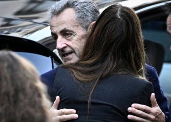 “Ngjitjet dhe rëniet” e Sarkozy/ Arsyet e rënies së ish-presidentit francez, si do të trajtohet në burg...