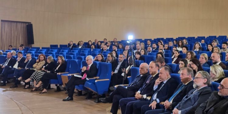 Nis mbledhja e jashtzakonshme e gjyqtarëve, ku nderohet kujtimi i kolegut të ndjerë Astrit Kalaja me një minutë heshtje.