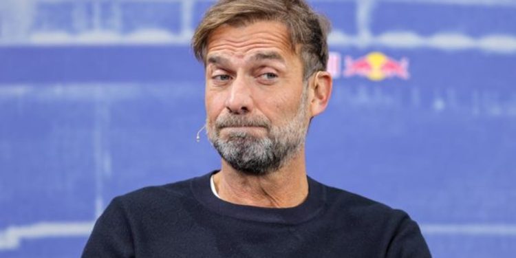 Një jetë e mbushur me udhëtime: Jurgen Klopp flet për sfidat e trajnerit, duke u përqëndruar në hotele e stadiume