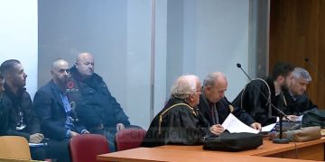Një nga të dënuarit bëri vetëdëmtim, Arbër Çekaj dhe Fatmir Pjetri filluan ekzekutimin e strategjisë për arratisje: Koha për ajrim…