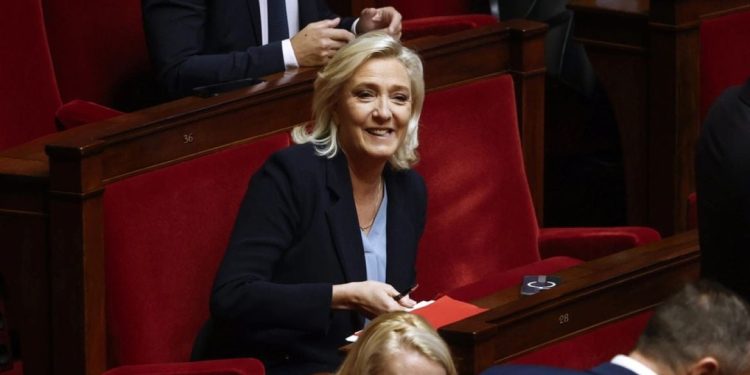 Një ngjarje simbolike për ekstremin e djathtë të Le Pen, Asambleja kombëtare franceze miraton për herë të parë një propozim të partisë së saj.