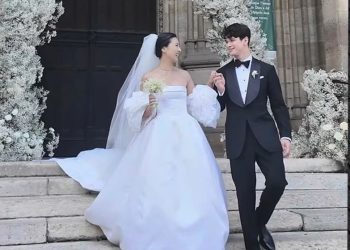 Njëri nga pasardhësit e familjes Givenchy lidh kurorë me të fejuarën e tij në Paris.