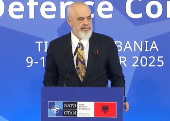 “Njohja e armikut është e domosdoshme”/ Rama gjatë Konferencës për Mbrojtjen Kibernetike: Unë jam i vetmi në qeverinë time pa titull doktorature.