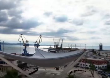 “Nuk lanë asnjë gur pa lëvizur për të ndalur këtë realizim të shkëlqyer urban”, Rama publikon imazhet e velierës në Durrës.