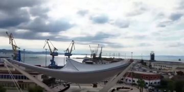 “Nuk lanë asnjë gur pa lëvizur për të ndalur këtë realizim të shkëlqyer urban”, Rama publikon imazhet e velierës në Durrës.