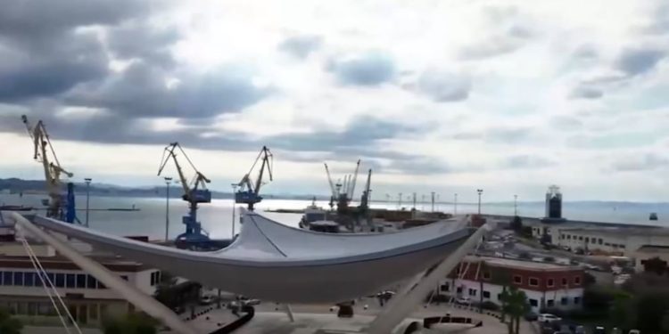 “Nuk lanë asnjë gur pa lëvizur për të ndalur këtë realizim të shkëlqyer urban”, Rama publikon imazhet e velierës në Durrës.