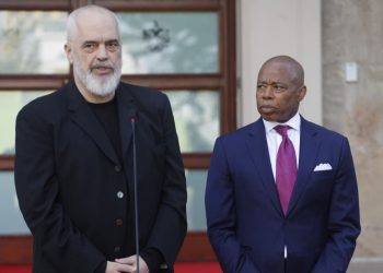 Nuk mungojnë thashethemet për arsye se kam ardhur këtu," deklaron kryebashkiaku i Nju Jorkut pas takimit me Ramën, kryeministri: "Do të përjetosh Diellën nga afër.