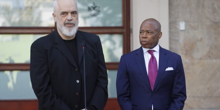 Nuk mungojnë thashethemet për arsye se kam ardhur këtu," deklaron kryebashkiaku i Nju Jorkut pas takimit me Ramën, kryeministri: "Do të përjetosh Diellën nga afër.