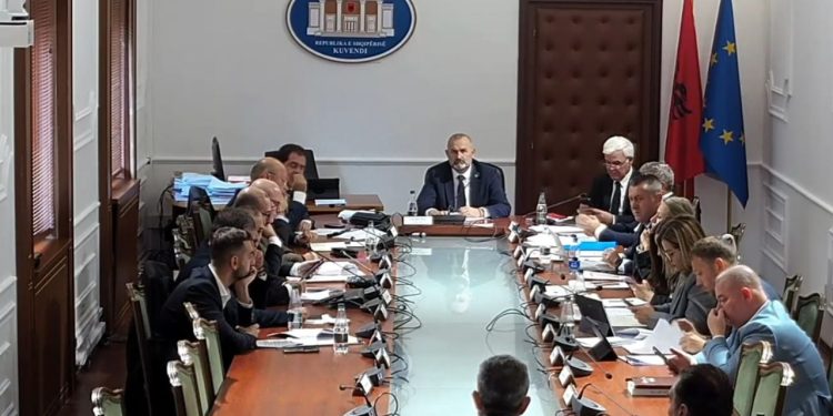 "Numërimi elektronik i votave në qendrat e votimit": PS paraqet propozim të ri për Reformën Zgjedhore: Nuk ka nevojë më për grumbullim në KZAZ.