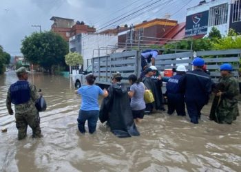 Numri i të vdekurve nga përmbytjet në Meksikë arrin në 44, ndërsa 10 mijë forca janë angazhuar në operacionet e shpëtimit.