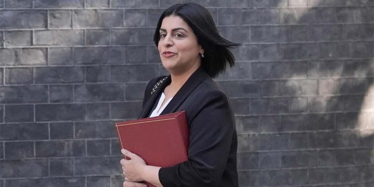 Oficerë britanikë arrijnë në Ballkan për të ndjekur trafikantët e qenieve njerëzore!