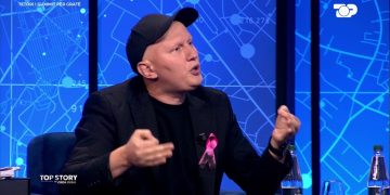 "Onkologjia, si një kamp përqendrimi" / Gazetari Stafa në "Top Story": Pacientët trajtohen me kimioterapi të administruar në karrige.