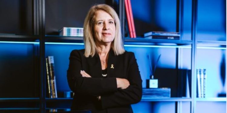 Opinioni/ Ambasadorja e Izraelit: Dy vjet pas masakrës së 7 tetorit, plagë që vazhdon të mbetet e hapur