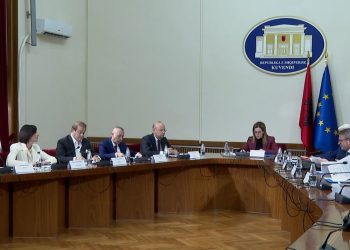 Opozita kërkon heqjen nga detyra të Peleshit, Këshilli për Legjislacionin nis vlerësimin e kërkesës së 36 deputetëve të Partisë Demokratike.
