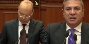 PD kërkon largimin e Peleshit: “Ik para votimit dhe dorëhiqe”, Gjiknuri i thotë Kasos: Kjo është ‘formulë’ për kaos.