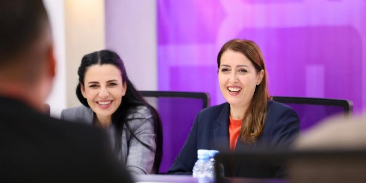 PS zbulon zyrtarisht fushatën për Tiranën/ Manastirliu dhe Balluku: Tirana2030, komponent i procesit për integrimin europian të Shqipërisë