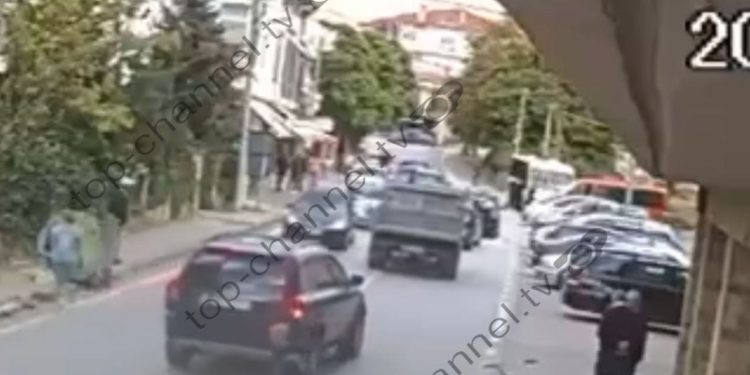 Pamjet e përplasjeve me shkopa bejsbolli në Bilisht, shpërthejnë, ndërsa dyshimet përfshijnë pazaret e kontrabandës.