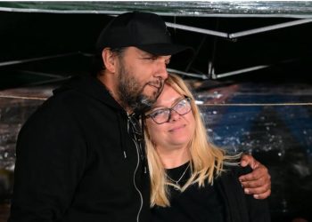 Pano Ruçi triumfon në "betejën" për djalin e tij, viktimë e tragjedisë së aksidentit me trenat, pasi shteti grek pranon kërkesat e tij.