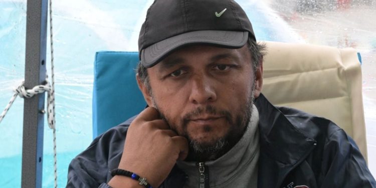 Pas 19 ditësh grevë për shpërnimin e djalit të tij, Pano Ruçi shpallet në spital, mjekët apelojnë tek qeveria greke: Të plotësohen kërkesat e tij.