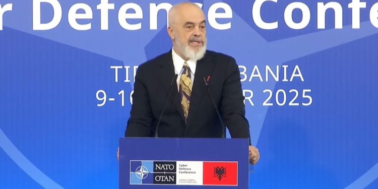 "Pas një epoke të errët ryshfetesh”, deklaron kryeministri Rama: 95% e shërbimeve publike janë të aksesueshme për qytetarët shqiptarë.