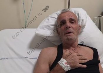 Pas një sërë problemesh shëndetësore dhe qëndrimi në spital, legjenda e Tiranës, Agustin Kola, ndan fjalët e tij të para: "Jam në gjendje të mirë, ju dua shumë të gjithëve".