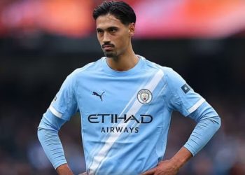 Pas një starti të shkëlqyer me Man. City, Reijnders përballet me vështirësi dhe... është në fokusin e tifozëve.