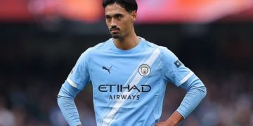 Pas një starti të shkëlqyer me Man. City, Reijnders përballet me vështirësi dhe... është në fokusin e tifozëve.