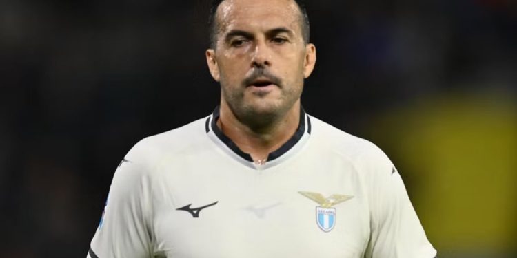 Pedro e sheh sezonin e tij të fundit në futboll: Gati për t'u ndarë nga sporti.