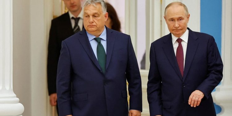 Përgatitjet për bisedimet mes Trump dhe Putin, Orban do të ketë një bisedë sot me presidentin rus.