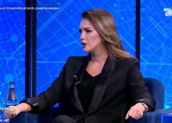 “Përkushtimi im është që djalit tim të mos i ndikohen mendimet”/ Ekspertja e biznesit në Top Story: “Ka çështje më të rëndësishme për t'u shqetësuar”