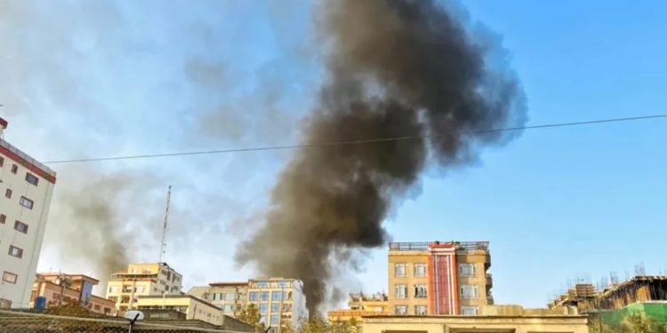 Përplasjet e rënda në kufi, Pakistan dhe talebanët arrijnë një marrëveshje për armëpushim të përkohshëm