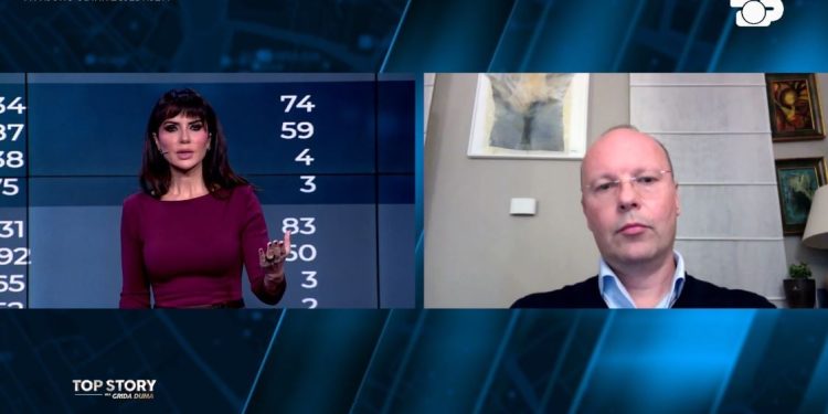 “Përse nuk merrni pjesë në panele me analistë?” Deputeti i PD në “Top Story”: Cila është tema e diskutimit? Ne kemi vendosur që…