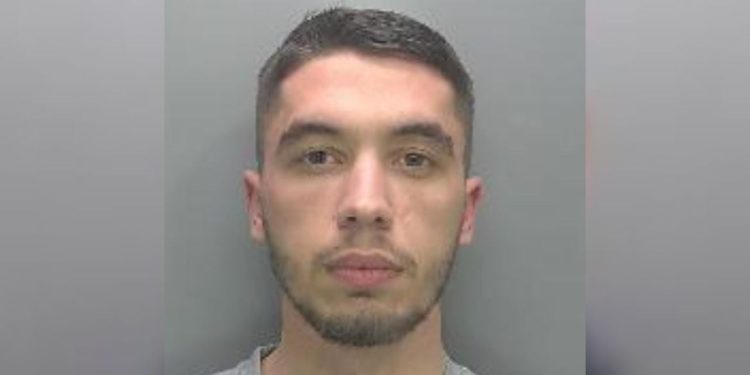 Policët në Cambridge befasohen, shqiptari fshihet me kokainë në rroba intime