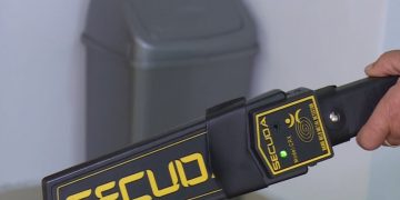 Policia në sistemin gjyqësor? KLGJ: Nënkuptohet nevoja për ndryshimin e ligjit, oficerët e rendit duhet të kryejnë kontrolle jashtë ambienteve të gjykatave.