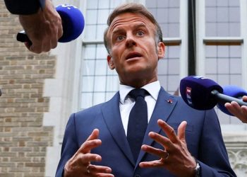 Popullariteti i Macron ra në 11%, duke e barazuar atë me paraardhësin François Hollande si presidenti më pak i pëlqyer.