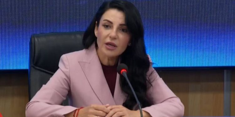 "Porti i ri në Porto Romano pritet të nisë funksionimin në 2026" / Balluku paraqet drejtorin e ri, si e thirri Liburn Aliun për të kontribuar në Shqipëri