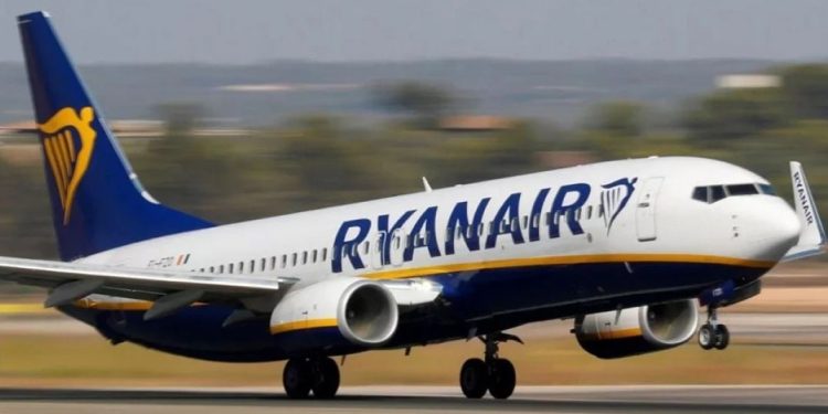 Prag tragjedie në Manchester: Avioni bëhet gati për ulje me karburant të mjaftueshëm vetëm për gjashtë minuta fluturim.