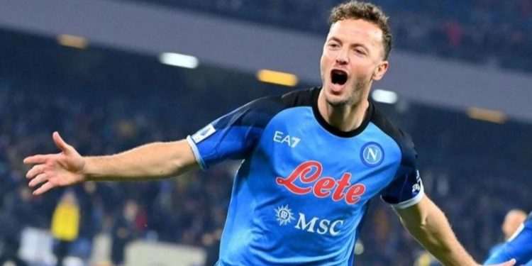 Preferenca e Antonio Contes, Napoli merr vendimin përfundimtar lidhur me të ardhmen e Amir Rrahmanit