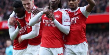 Premier League: Arsenal ruan pozitat e para pas fitores në derbin ndaj Crystal Palace, ndërsa Aston Villa bart barazimin me Manchester City.