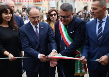 Presidenti Begaj viziton komunat arbëreshe në Krahinën e Molises, duke nderuar Skënderbeun në Ururi dhe duke zhvilluar homazhe për Ibrahim Kodrën në Montecilfone.