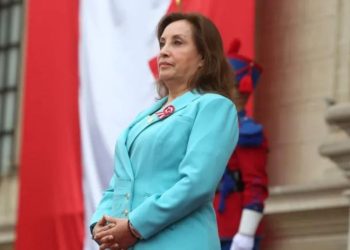 Presidentja e Perusë, e përfshirë në skandale dhe hetime të vazhdueshme për korrupsion, është shkarkuar nga Kongresi pas tre vitesh në krye të qeverisë.