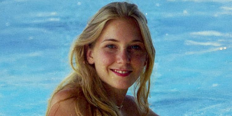 “Princi Andrew mendonte se kishte të drejtë të kryente marrëdhënie seksuale me mua”, thotë Virginia Giuffre në librin e saj.